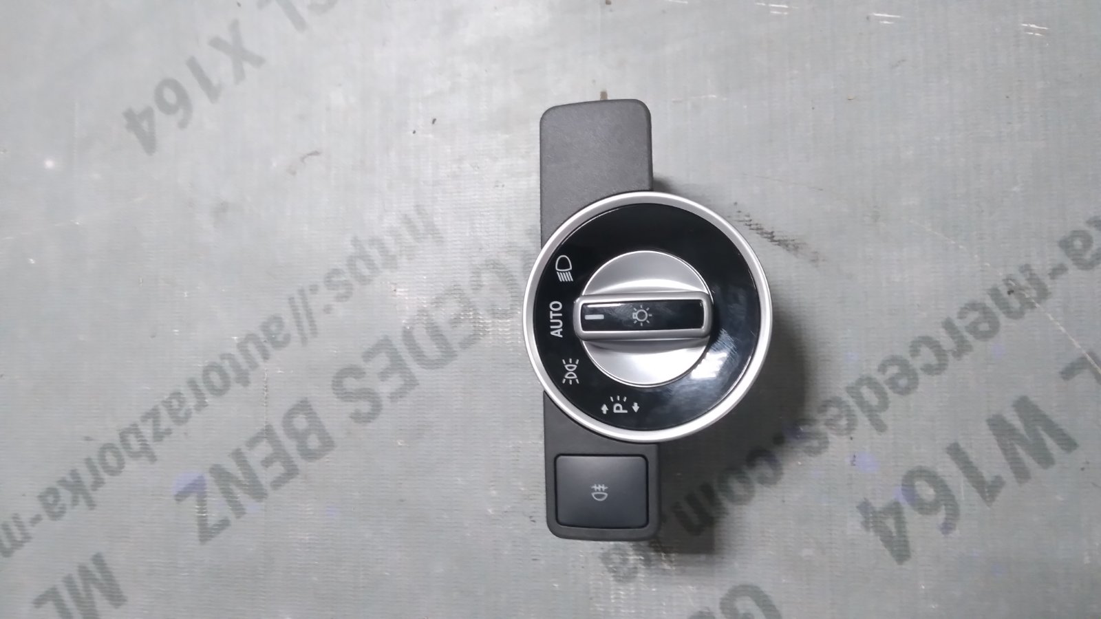 Блок управления светом Mercedes ML W166 (з 2011) - 1