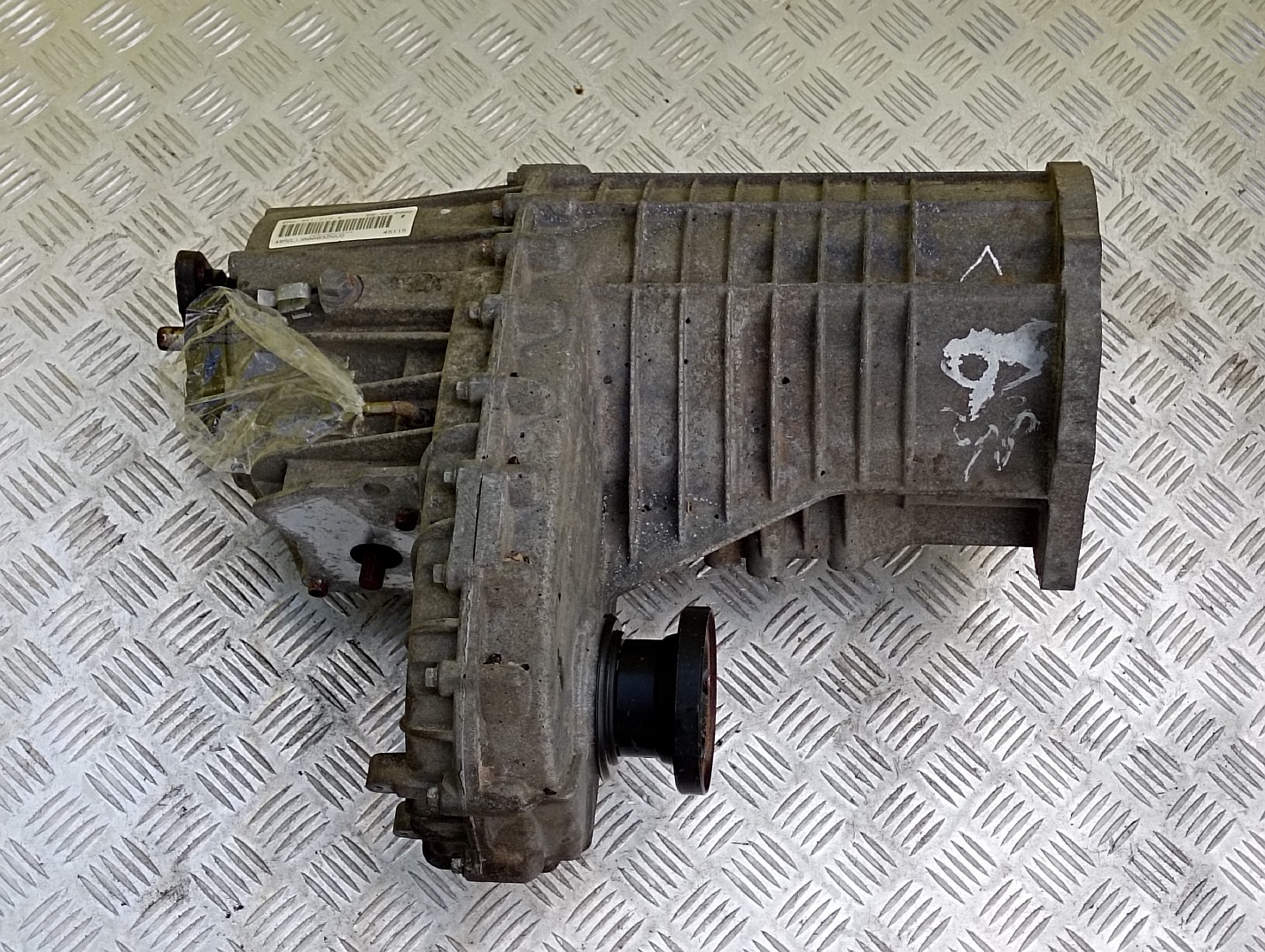Раздаточная коробка (раздатка) Volkswagen Touareg (2003-2006) дорестайл - 1