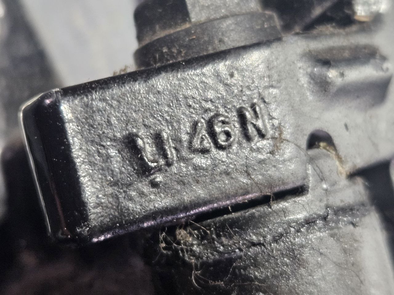 Петля двери правая (низ/верх, зад/перед) Mercedes ML W164 (2005-2011) - 1