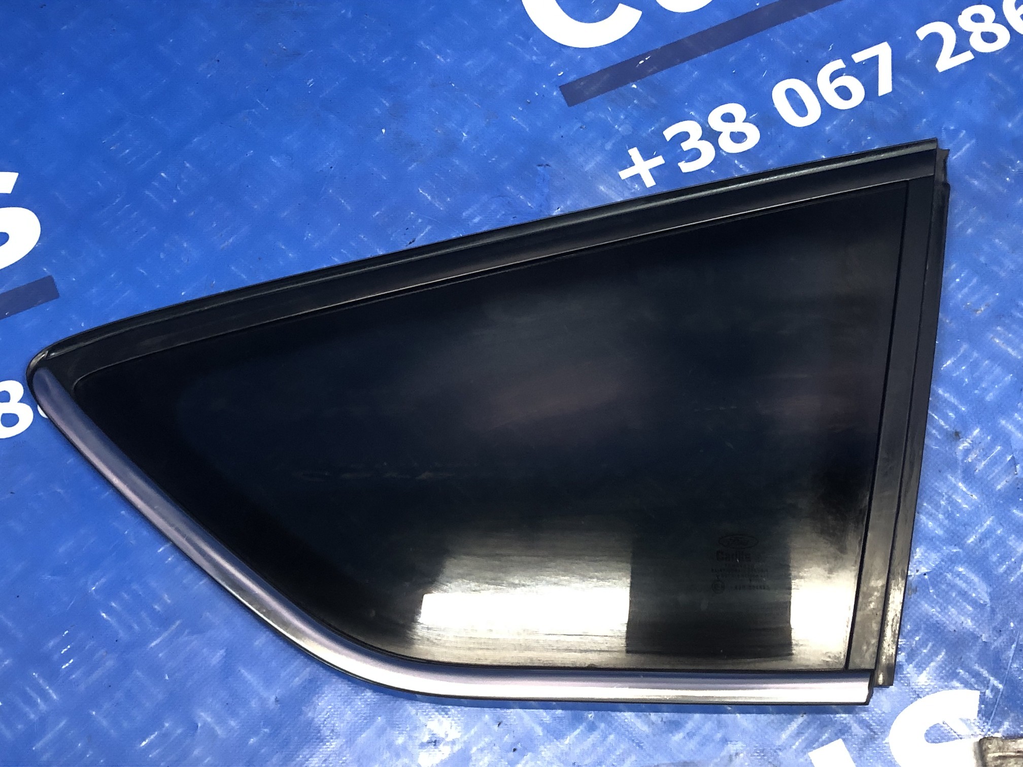 Стекло форточки двери задней левой Ford Escape 3 FL ( 2012 - 2019 ) - 1