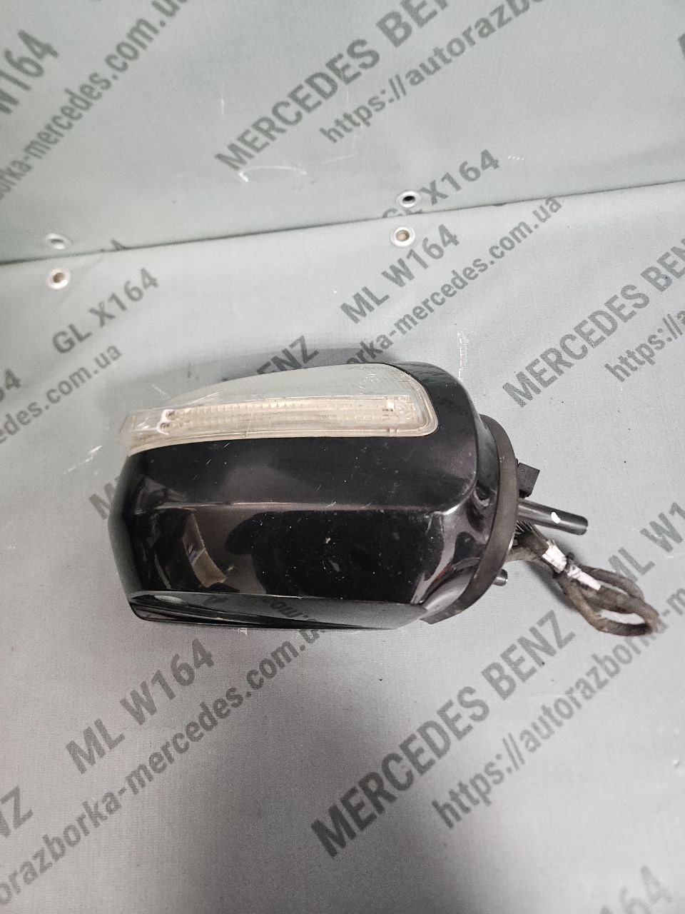 Зеркало двери боковое правое Mercedes GL X164 - 1