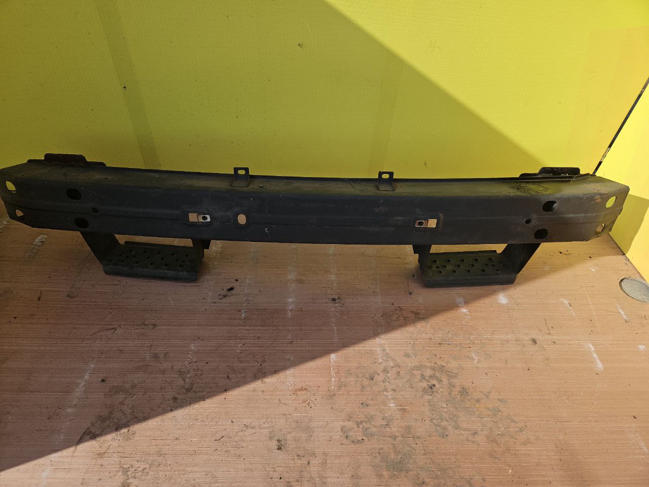 Підсилювач бампера передній Ford Transit MK7 (V347 / V348; 2006—2013 - 1