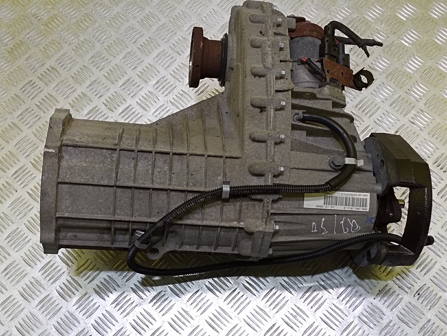 Раздаточная коробка (раздатка) Volkswagen Touareg (2007-2010) рестайл - 1
