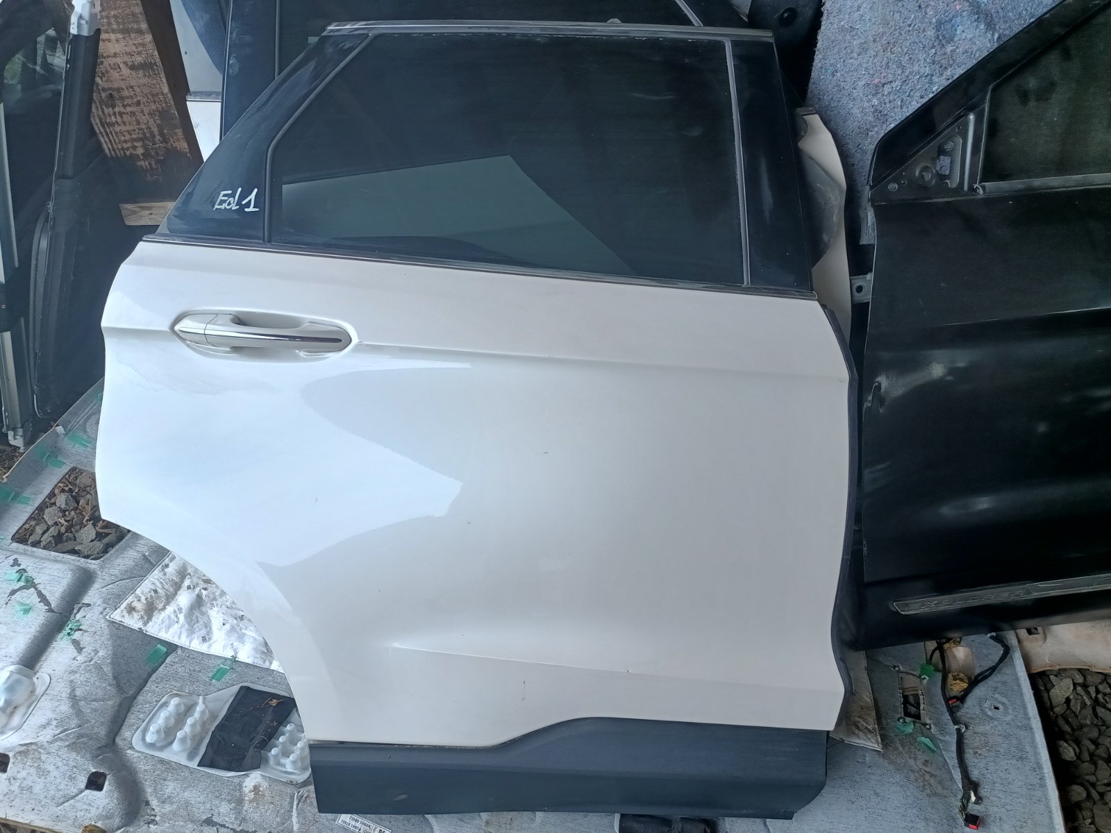 Двері задні праві Ford Edge (2015-2024) - 1