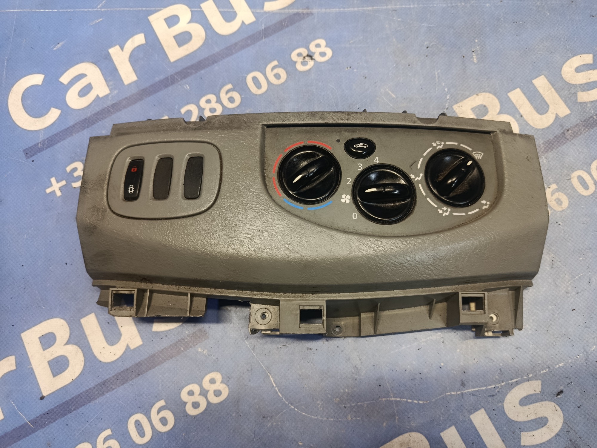 Панель управления климат-контроля Renault Trafic II, Opel Vivaro II, Nissan Primastar II (2006-2014) рестайл - 1