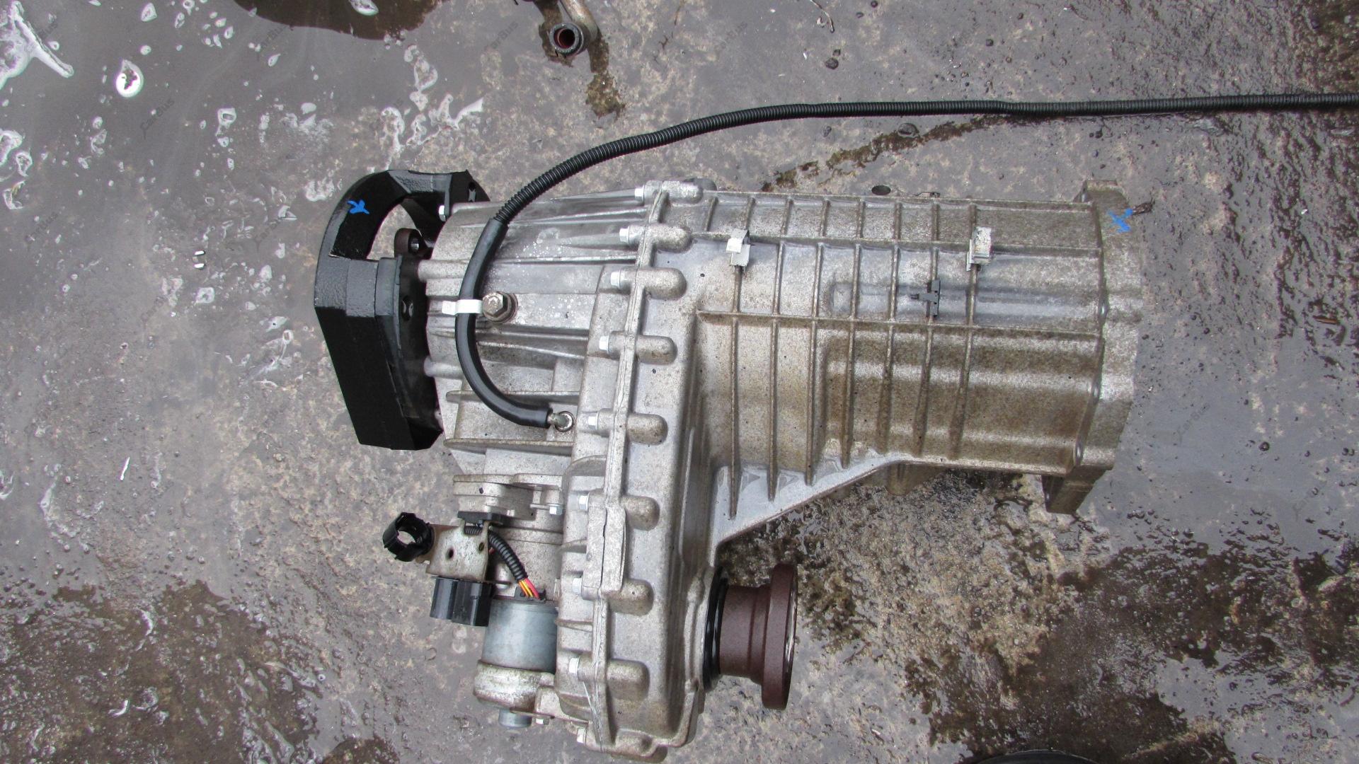 Раздаточная коробка (раздатка) Volkswagen Touareg (2007-2010) рестайл - 1
