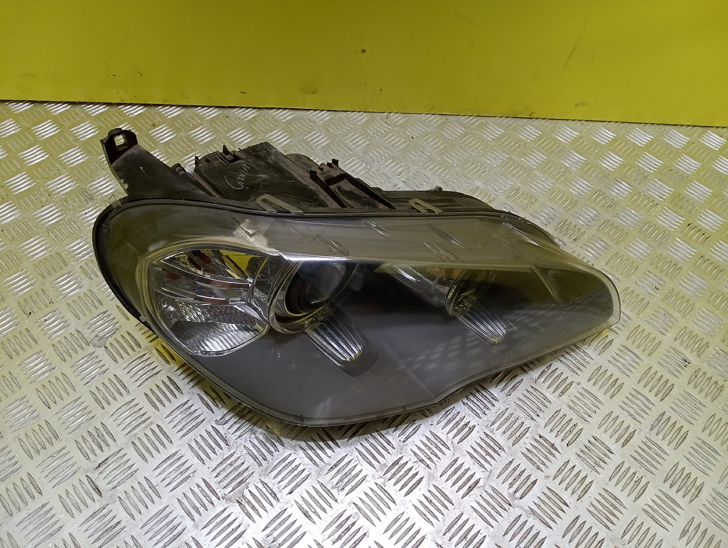 Фара передня права BMW X5 E70 (2010-2013) рестайл - 1