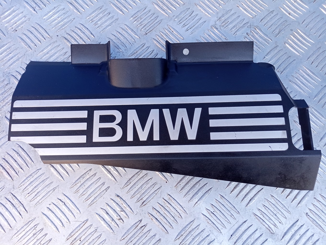 Накладка декоративная (на ДВС) BMW X5 E70 (2007-2010) дорестайл - 1