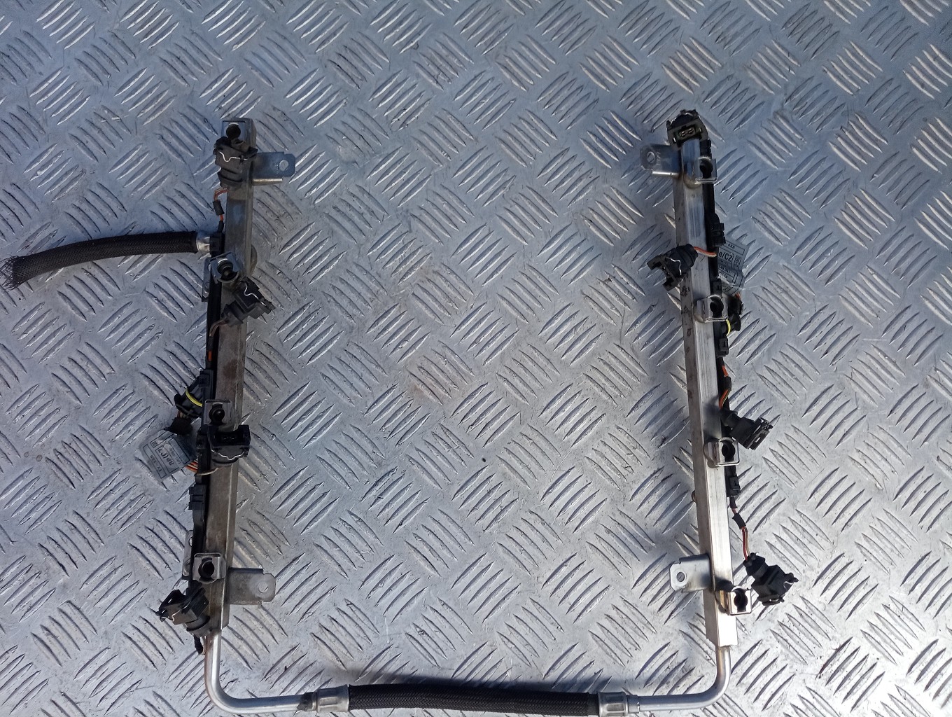 Рампа паливна BMW X5 E70 (2007-2010) дорестайл - 1