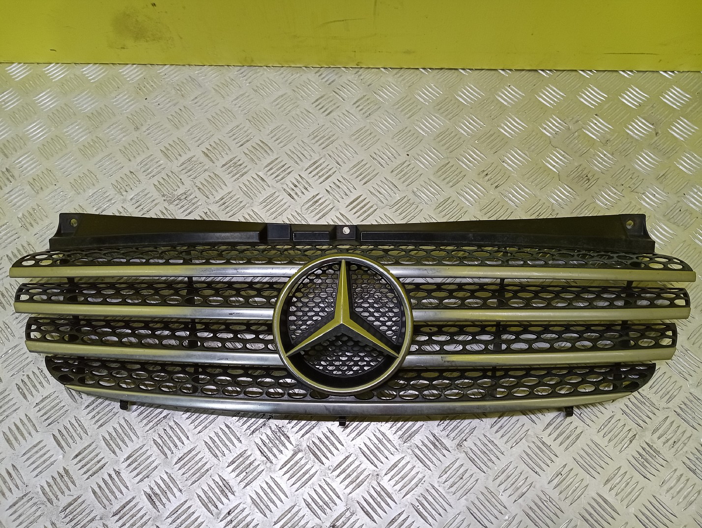 Решітка радіатора Mercedes-Benz Vito W 639 (2010-2014) рестайл - 1