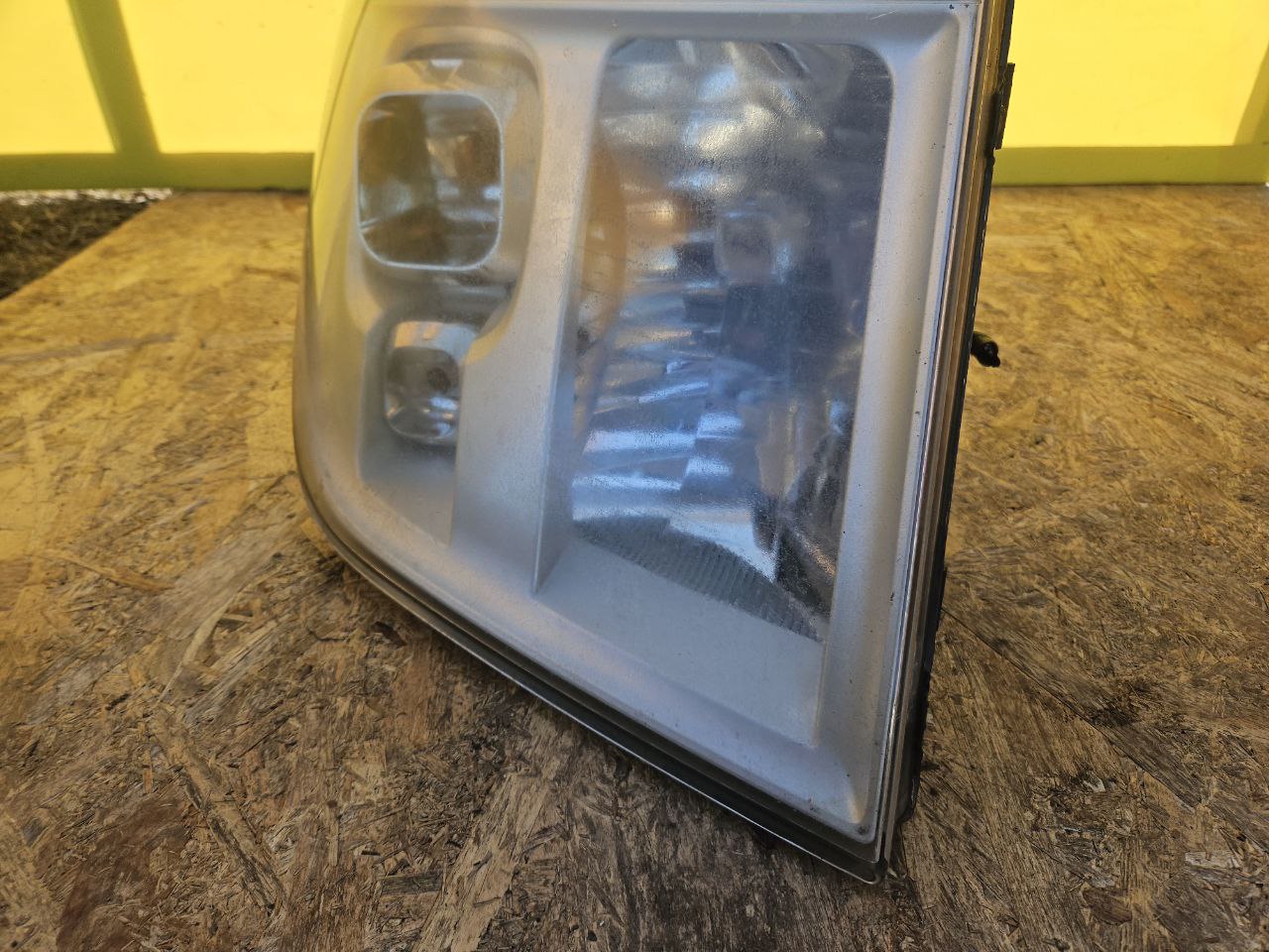 Фара передня ліва Ford Transit MK7 (V347 / V348; 2006—2013 - 1