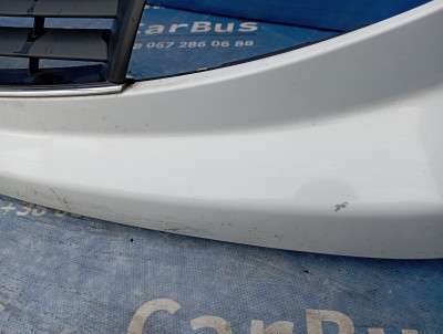Накладка бампера переднього центральна Renault Trafic II, Opel Vivaro II, Nissan Primastar II (2006-2014) рестайл