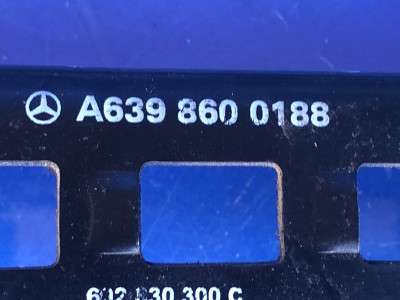 Механізм регулювання висоти ременя безпеки Mercedes-Benz Vito W 639 (2003-2010) дорестайл