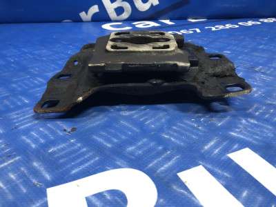 Подушка кріплення двигуна Ford Escape 3 FL ( 2012 - 2019 )