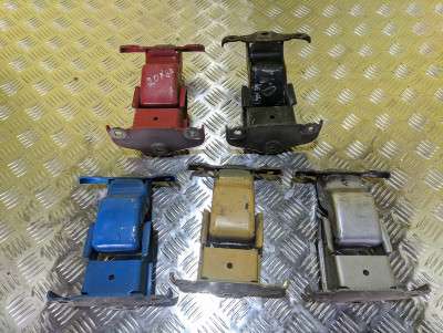 Петля двері розпашной Renault Trafic II, Opel Vivaro II, Nissan Primastar II (2006-2014) рестайл