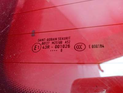 Скло заднє Volkswagen Touareg (2003-2006) дорестайл