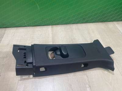Обшивка стойки салона средняя правая Ford Explorer (2011-2019)