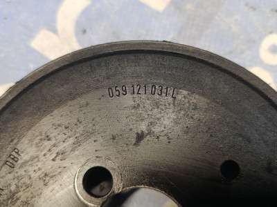 Шкив водяного насоса (помпы) Volkswagen Touareg (2007-2010) рестайл