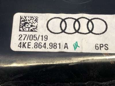 Бардачок (речовий ящик) Audi E-TRON