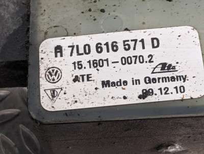 Датчик дорожнього просвіту Audi Q7 (2010-2015)