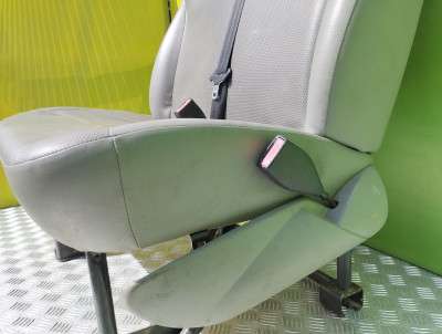 Сидіння подвійне Renault Trafic II, Opel Vivaro II, Nissan Primastar II (2001-2006) дорестайл