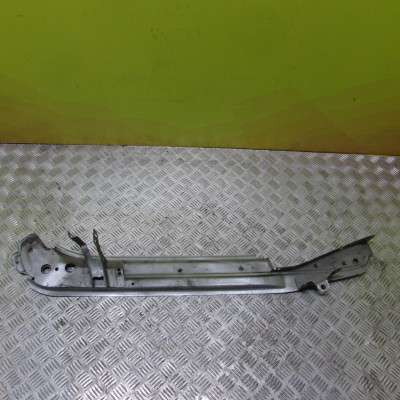Кронштейн (крепление) крыла правый Volkswagen Touareg (2007-2010) рестайл