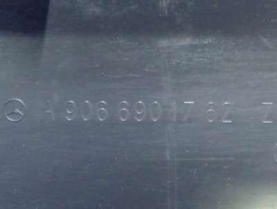 Накладка декоративна (молдинг) заднього правого крила Mercedes-Benz Sprinter W 906 (2006-2014) дорестайл