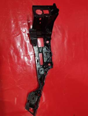 Кронштейн (крепление) заднего бампера левый Volkswagen Touareg FL (2015-2018)