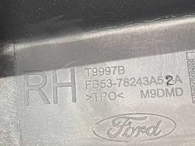 Обшивка стойки салона средняя правая Ford Explorer (2011-2019)