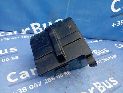 Короб монтажный для предохранителей Renault Trafic II, Opel Vivaro II, Nissan Primastar II (2006-2014) рестайл