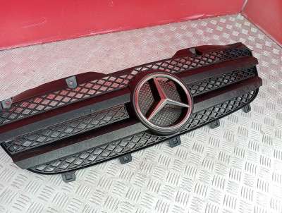 Решітка радіатора Mercedes-Benz Sprinter W 906 (2006-2014) дорестайл