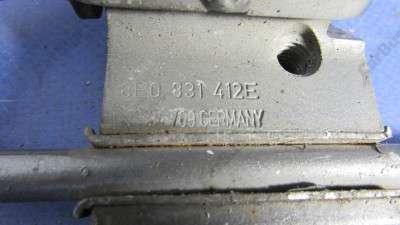 Петля двери передней правой Audi Q7 (2006-2009)