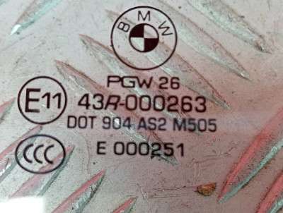 Скло бокових дверей передніх правих BMW X5 F15 (2013-2018)