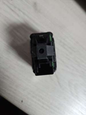 Кнопка відкриття багажника Mercedes ML W166 (з 2011)