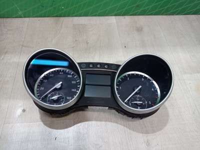 Панель приладів (щиток приладів) Mercedes GL X164