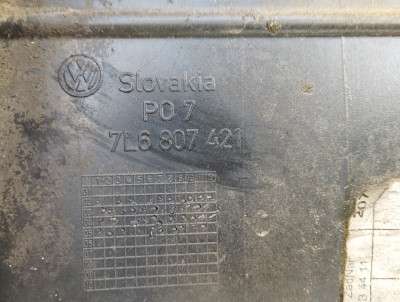 Бампер задній Volkswagen Touareg (2003-2006) дорестайл