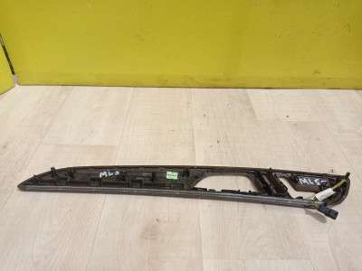 Накладка карты двери передняя правая Mercedes ML W164 (2005-2011)