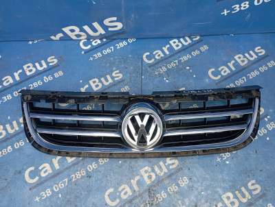 Решітка радіатора Volkswagen Touareg (2007-2010) рестайл