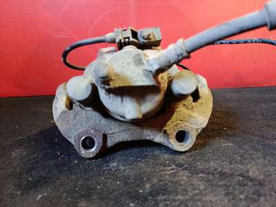Супорт задній правий E-class W212
