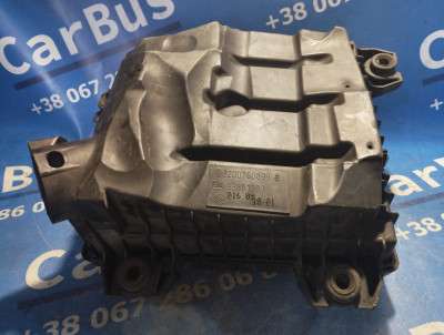 Корпус повітряного фільтра Renault Trafic II, Opel Vivaro II, Nissan Primastar II (2006-2014) рестайл