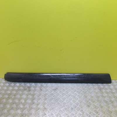 Накладка декоративная (молдинг) крыши Renault Trafic II, Opel Vivaro II, Nissan Primastar II (2006-2014) рестайл