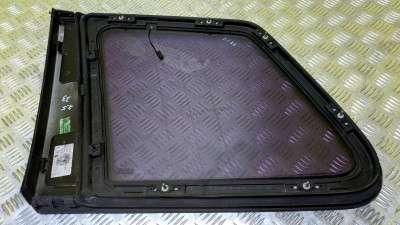 Скло кузовне заднє праве Volkswagen Touareg (2003-2006) дорестайл