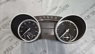 Панель приладів (щиток приладів) Mercedes ML W164 (2005-2011)