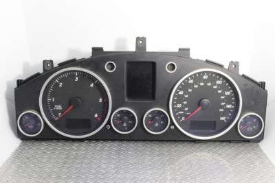 Панель приборная (щиток приборов) Volkswagen Touareg (2003-2006) дорестайл