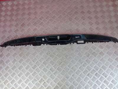 Кожух замка багажника (накладка декоративна) BMW X5 G05 (2019-2025) - 4