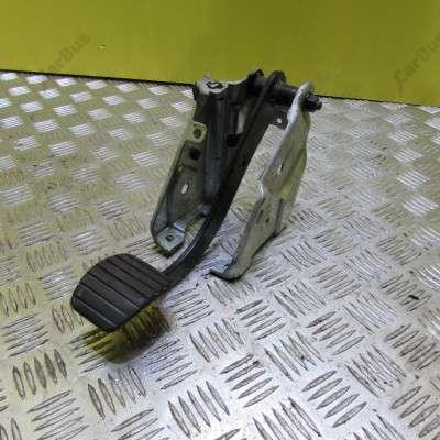 Педаль тормоза Renault Trafic II, Opel Vivaro II, Nissan Primastar II (2006-2014) рестайл