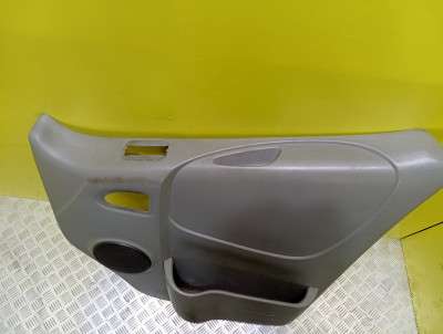 Обшивка (карта) дверей передньої правої Renault Trafic II, Opel Vivaro II, Nissan Primastar II (2006-2014) рестайл