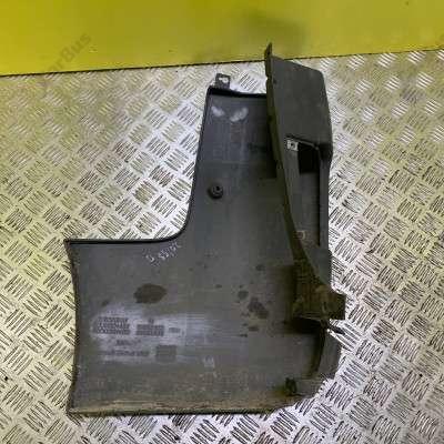 Ікло (кут) бампера правий Renault Trafic II, Opel Vivaro II, Nissan Primastar II (2006-2014) рестайл