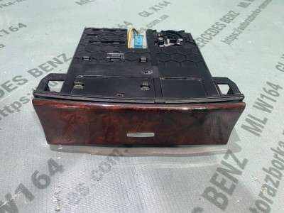 Пепельница передняя Mercedes GL X164