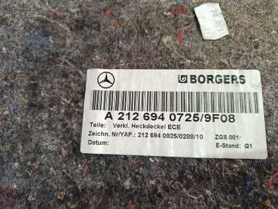 Обшивка кришки (двері) багажника E-class W212